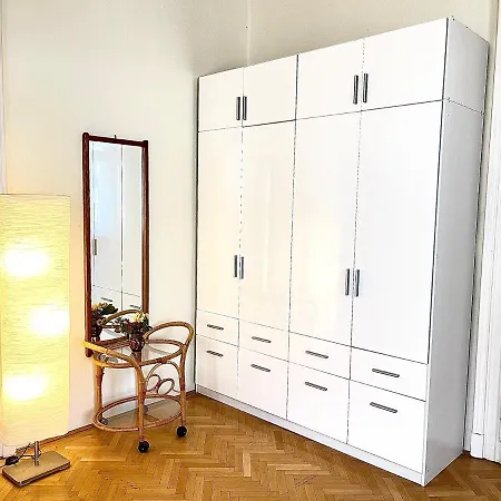 Isabelle Residency - Balcony & A.c *