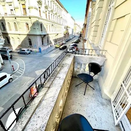 Isabelle Residency - Balcony & A.c * Будапешт