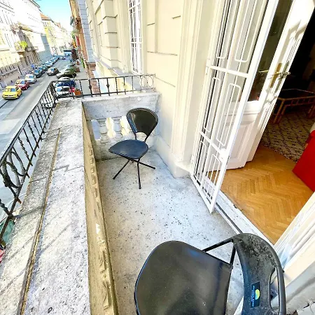 Isabelle Residency - Balcony & A.c *